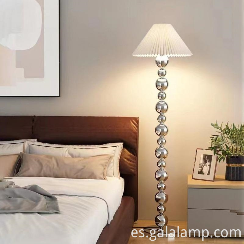 luminaria-de-pie-para-salon-de-alta-gama high-end-living-room-standing-light-fixture